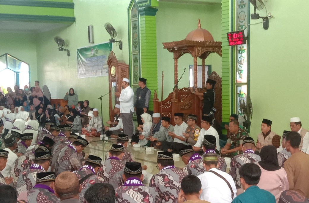 Suasana Pelepasan Jemaah Haji Kabupaten Toja Unauna.