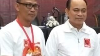 Ketua DPD PROJO Sulteng, Izhar bersama Menteri Koerasi Indonesia, Budi Arie Setiadi.