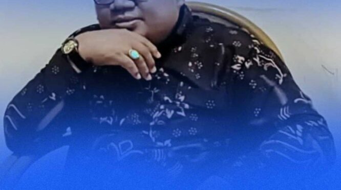 Kuasa hukum Kepala desa Soulowe, Warham Dr. Egar Mahesa. SH