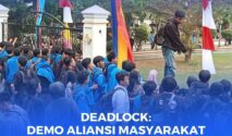 Ratusan Mahasiswa saat gelar aksi demonstrasi di depan Kantor DPRD Sulteng