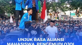 Suasana Unjuk Rasa Mahasiswa, Pengemudi Ojol dan Masyarakat didepan Kantor DPRD Sulteng berlangsung damai.
