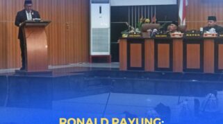 Ketua Pansus Ronald Payung, saat menyampaikan laporan terkait dua buah Raperda DPRD Kota Palu