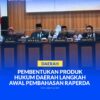 Ketua DPRD Kota Palu, Rico AT. Djanggola didampingi Wakil Kerua I dan II, serta Asisten III Pemkot Palu Eka Komalasari, memimpin rapat paripurna penjelasan walikota terhadap Raperda Kota Palu tentang APBD 2026, Sabtu (29/11) di ruang rapat utama Gedung DPRD Palu.