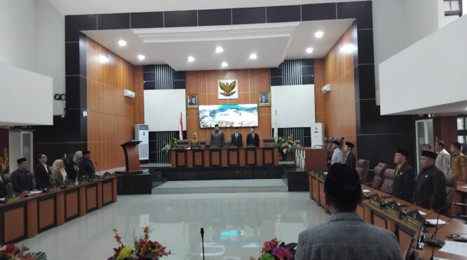 Rapat Paripurna di DPRD Kota Palu