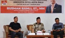 Anggota DPRD Kota Palu, Rusman Ramli, saat melakukan Kundapil di Kelurahan Talise Walangguni.