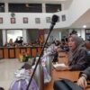 Anggota DPRD Palu, Ulfa Saleh, membeberkan terkait RS di palu yang meminta biaya visum saat rapat paripurna. Foto: Firmansyah