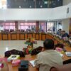 RDP- Komisi C, DPRD Kota Palu, menggelar RDP terkait persoalan parkir tepi jalan Hasanuddin. (Foto: salam laabu)