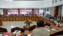 RDP- Komisi C, DPRD Kota Palu, menggelar RDP terkait persoalan parkir tepi jalan Hasanuddin. (Foto: salam laabu)