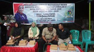 Reses Anggota DPRD Kota Palu, Ulfa, A.Md.Pust. di Lapangan Kayumalue Pajeko, Kecamatan Palu Utara