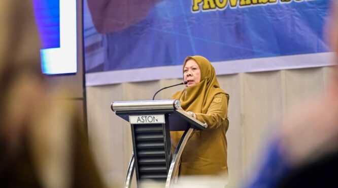 Wakil Gubernur Sulawesi Tengah dr. Reny A. Lamadjido