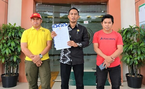 Ketua Koordinator Tim Hukum Gubernur Sulteng mendaftarkan surat kuasa khususnya ke Pengadilan Negeri (PN) Kabupaten Parigi Moutong (Parimo) masing Munafri, S.H, yang didampingi oleh Hasbar Alwi, S.H dan M. Rusli, S.H