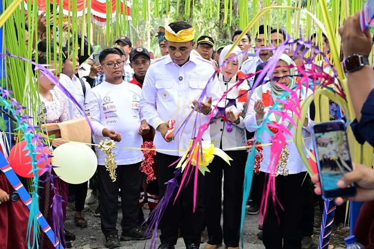 Peresmian Jembatan Berani oleh Gubernur Sulteng, Anwar Haafid